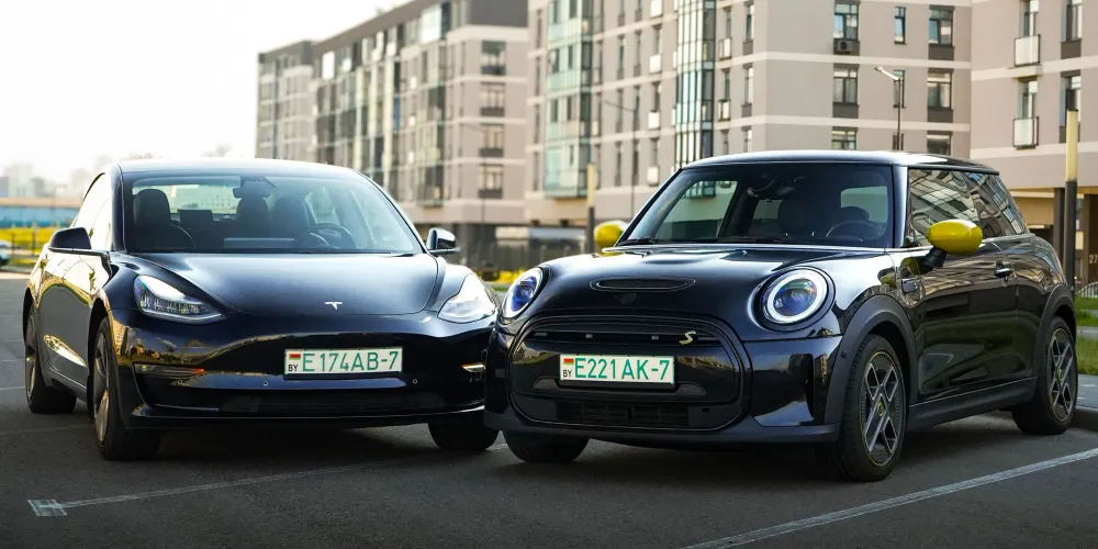 Tesla Model 3 + MINI Cooper SE = Geely Coolray 💚