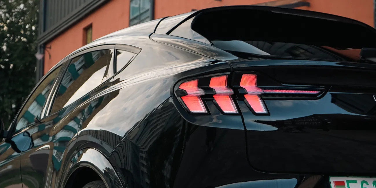 Скидка 50% на минутный тариф Ford Mustang Mach-E GT ⚡️