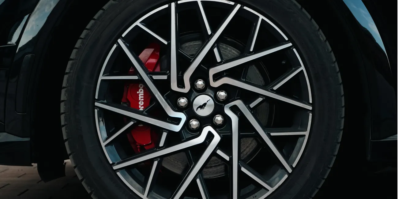 Скидка 50% на минутный тариф Ford Mustang Mach-E GT ⚡️