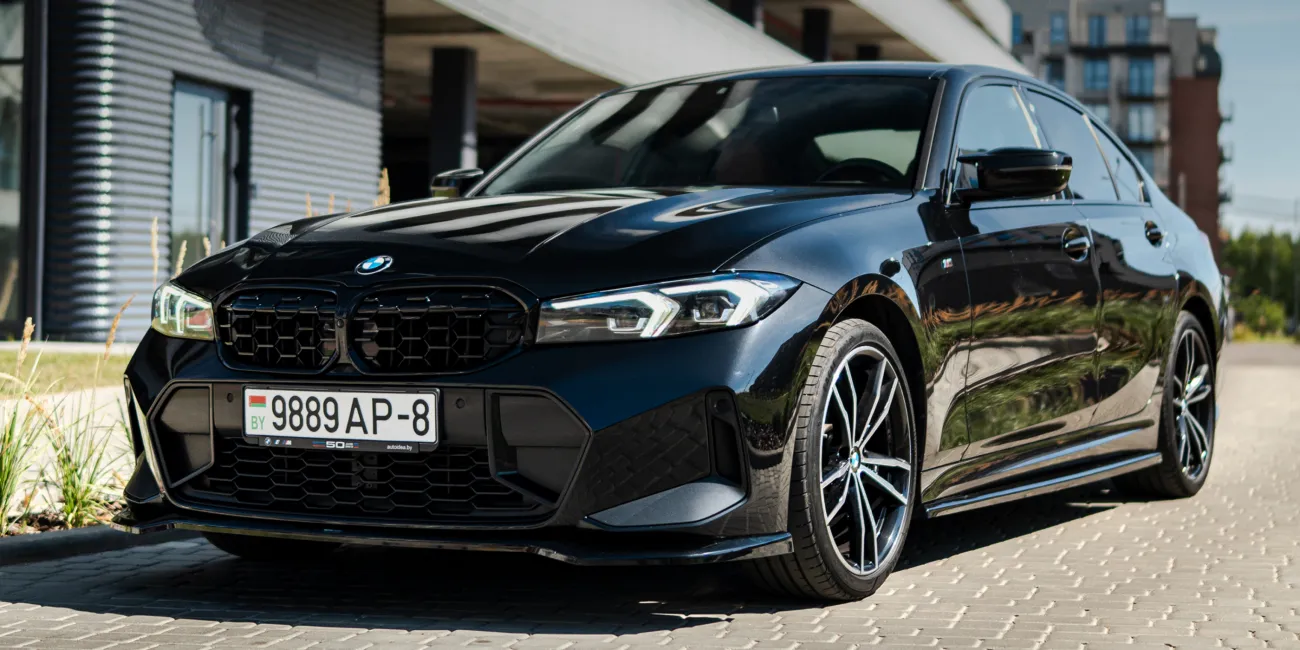 Чёрная BMW 3-Series уже в Hello 🥳