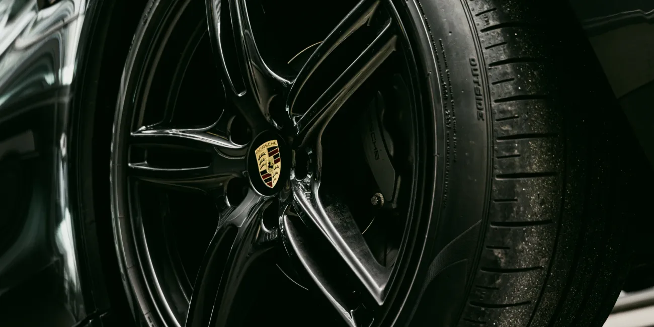 В автопарке Hello стало больше Porsche Panamera 😎🔥