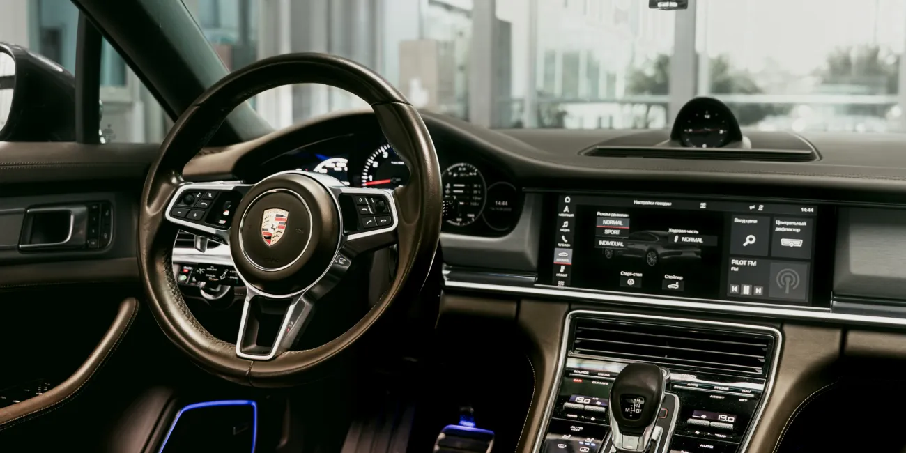 В автопарке Hello стало больше Porsche Panamera 😎🔥