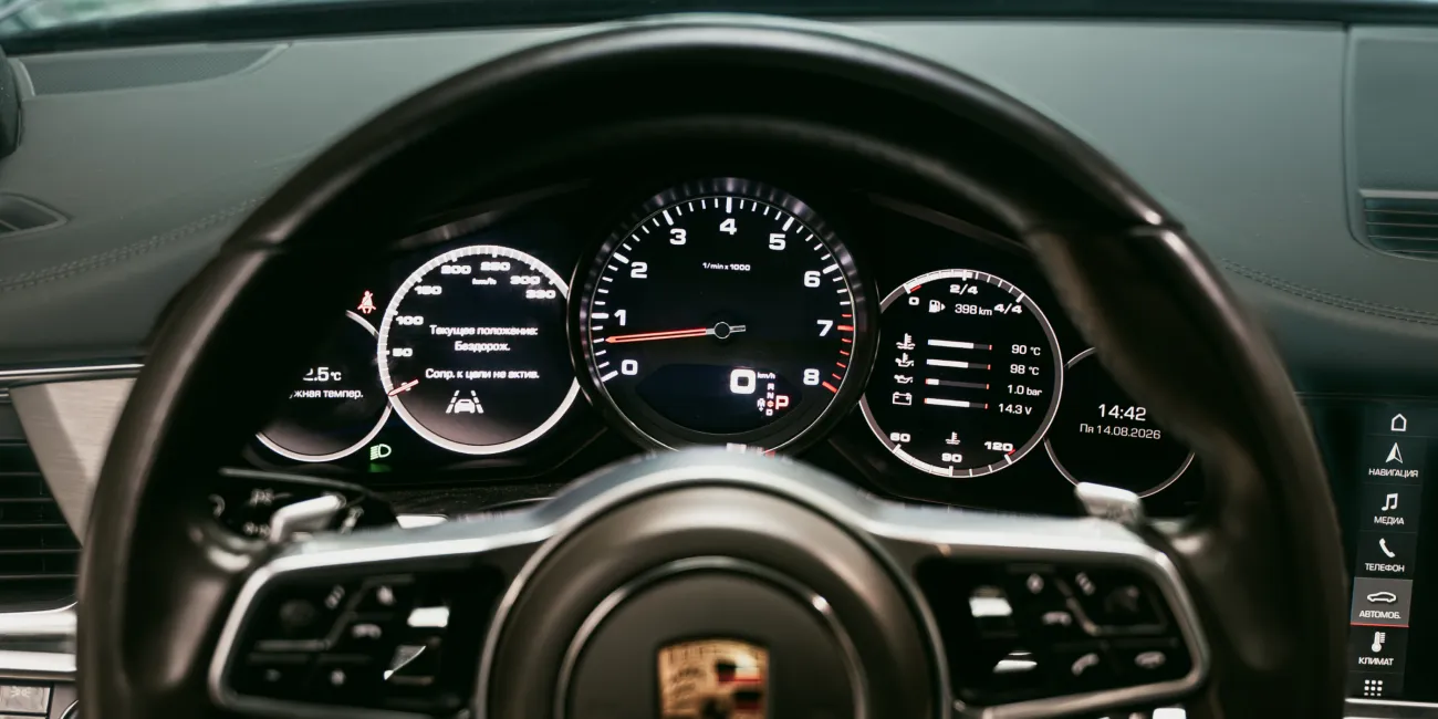 В автопарке Hello стало больше Porsche Panamera 😎🔥